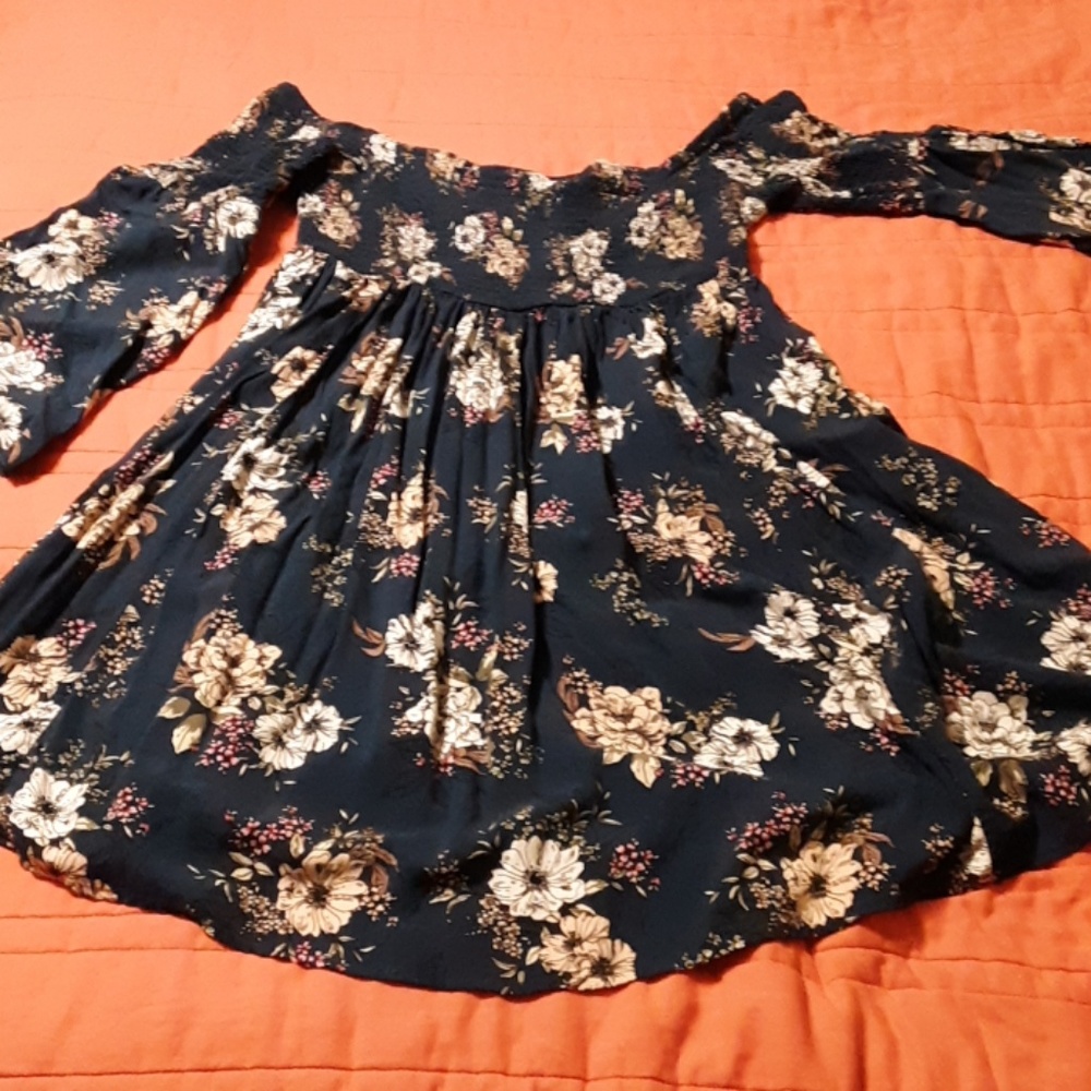 Short dress